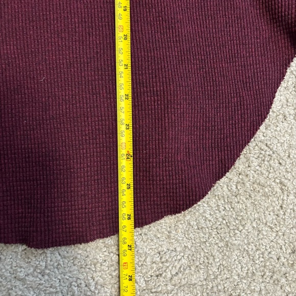 Aritzia TNA Alder Thermal Long Sleeve Waffle Knit Relaxed Fit Top Burgundy Small - Picture 16 of 16